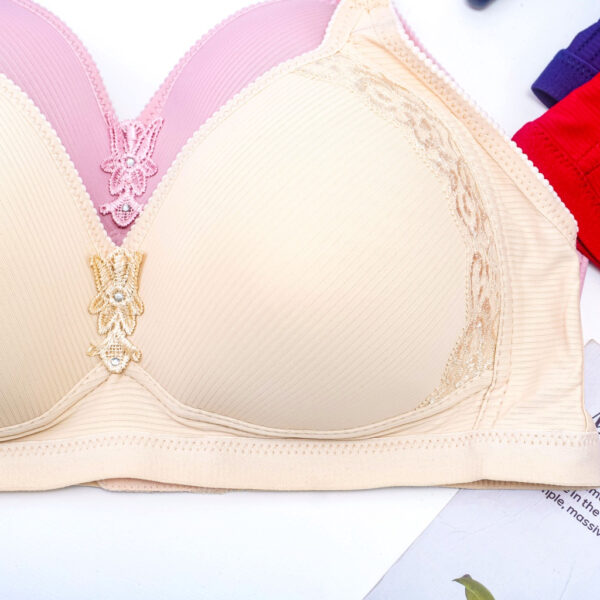 POLINI Bra Jumbo Tanpa Kawat Busa Tipis Size 42 - 52 Cup C/D Kait 3 D08