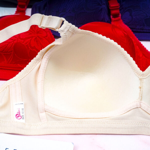 POLINI Bra Jumbo Tanpa Kawat Busa Tipis Size 42 - 52 Cup C/D Kait 3 D09