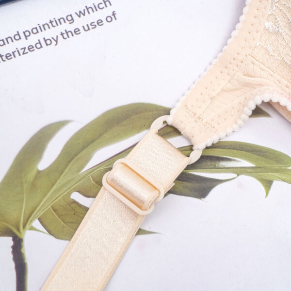 POLINI Bra Jumbo Tanpa Kawat Busa Tipis Size 42 - 52 Cup C/D Kait 3 D08